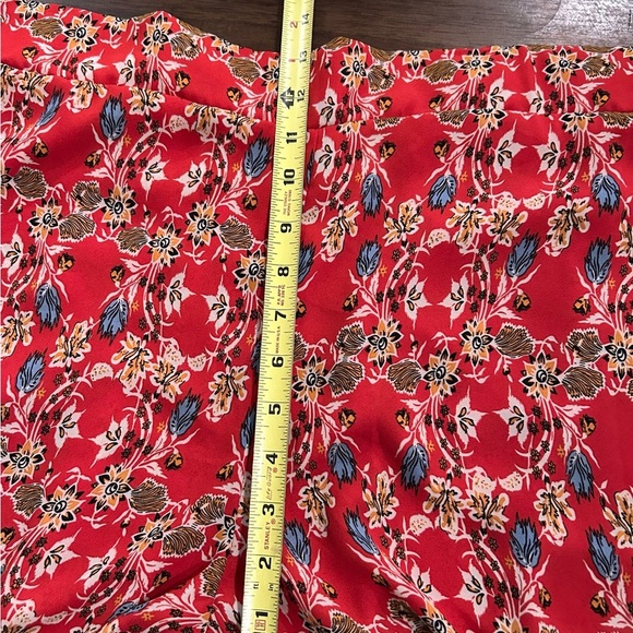 Max Studio Women's Red Floral Print Flowy Wide Leg Pants Size 1X - Picture 4 of 9